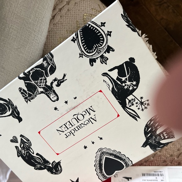 Alexander McQueen oversized crystal sneakers - Picture 5 of 7